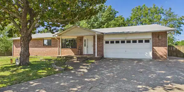 107 INDIAN CIRCLE