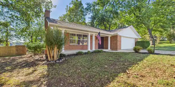 1705 GREENBRIER