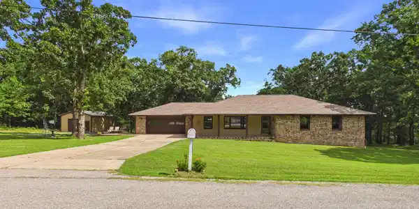 253 WOODRIDGE DRIVE