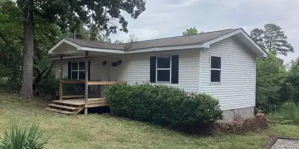 199 WHITE OAK DRIVE