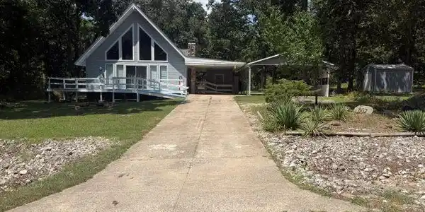 802 JEFFERSON CITY RD