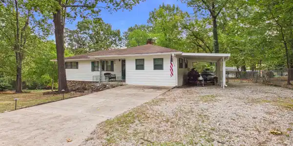 47 WOODHILL CIRCLE