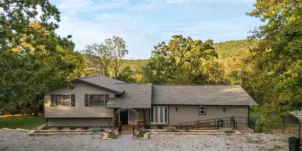 3965 OAKLAND ROAD