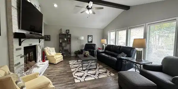 1817 FAIRWAY DRIVE