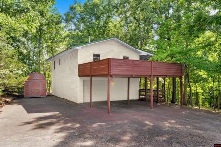 903 SHORECREST DRIVE