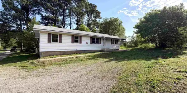 317 BAYLESS COURT