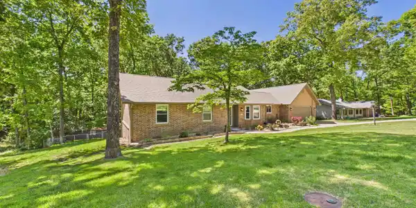 46 STONEHEDGE DRIVE