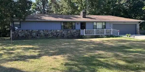 223 FERNCLIFF POINT