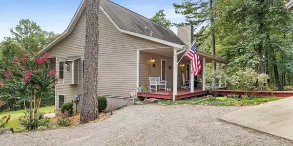 136 OLD FARM TRAIL