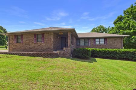 158 TIMBERLAKE DRIVE