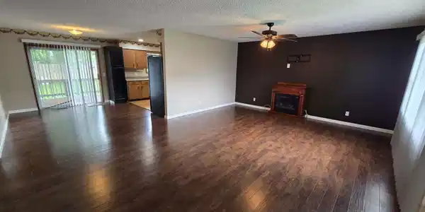 920 SANFORD LANE
