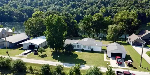 394 SCARLET OAKS LANE
