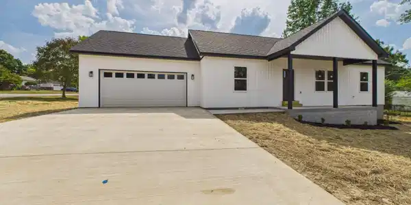 1508 HALLMARK CIRCLE