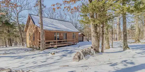1017 PEACE VALLEY ROAD