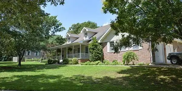 1816 PINE TREE LANE