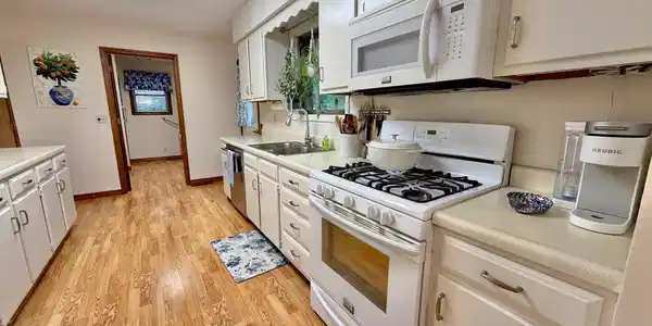 80 AMBERWOOD LANE