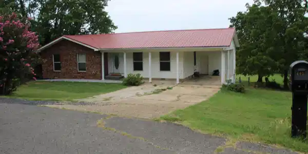 402 CANAAN ROAD