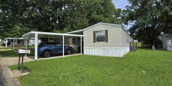44 FLECK DRIVE