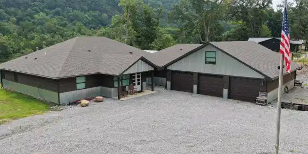 598 RIVERBEND DRIVE