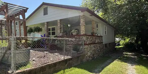 316 COMBS AVENUE