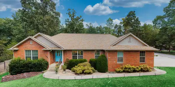 305 WOODSTONE ROAD
