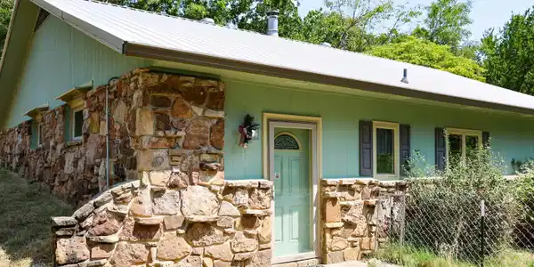 639 E CAMPGROUND ROAD