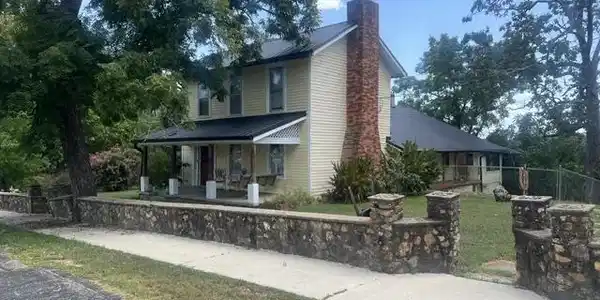 339 VALLEY DRIVE