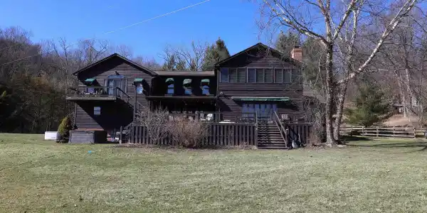 561 Creed Isner