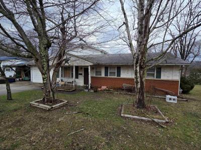 106 Pinecrest