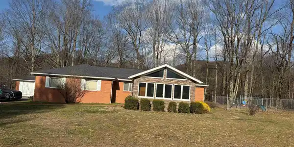 108 Cedarstone