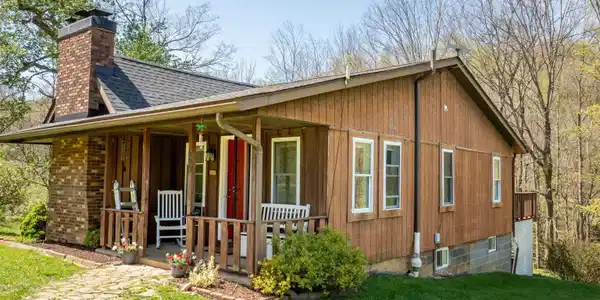 690 Cobun Creek