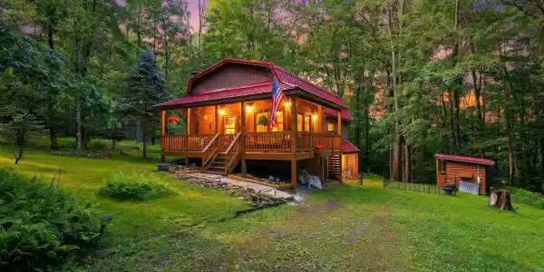 576 Hemlock