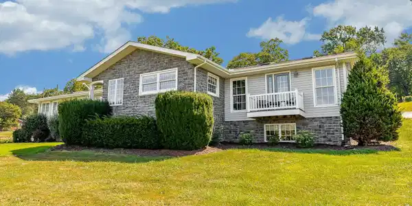 203 Foothills