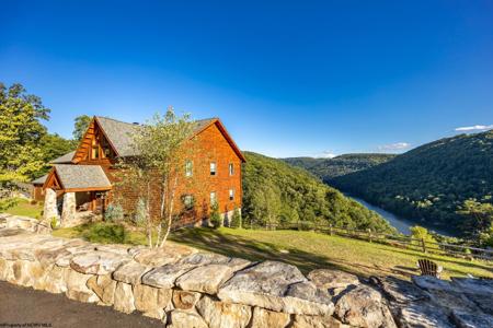 200 Oak Ridge