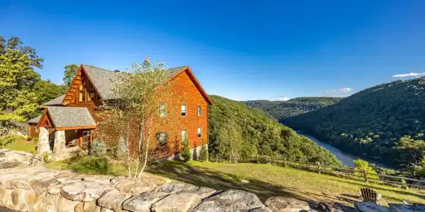 200 Oak Ridge