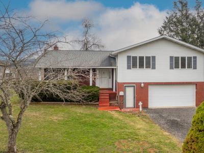 224 Hemlock