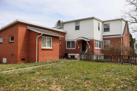 112 Robert E. Lee Avenue