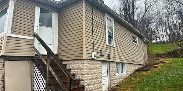 607 Palatine