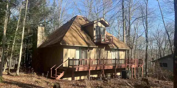 401 Hemlock