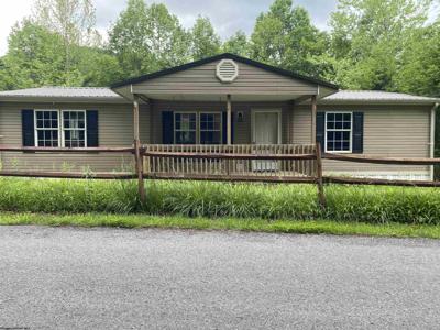 945 Pine Grove