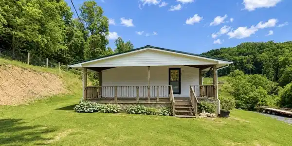 2309 Sassafras