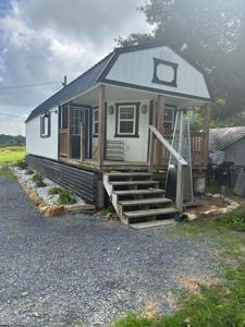 2608 Long Hollow