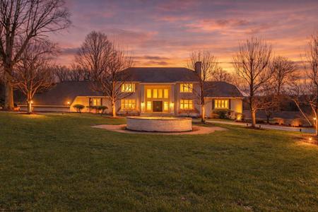 3116 N Greystone