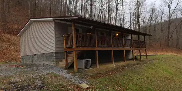 6046 Schoonover Hollow