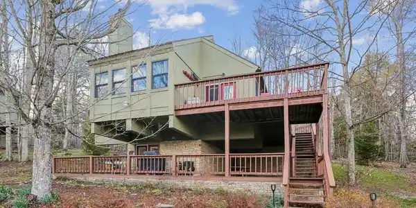 213 Treetop