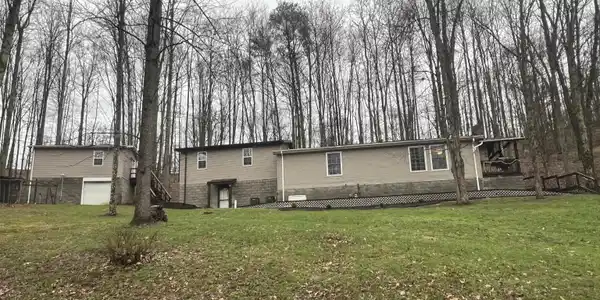749 Valley Hill