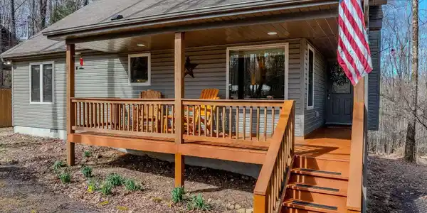 520 Hemlock