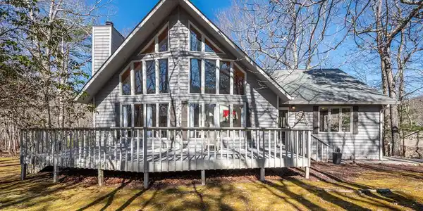 11 Crooked Creek Trace