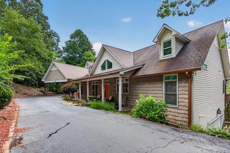293 Weoka Court
