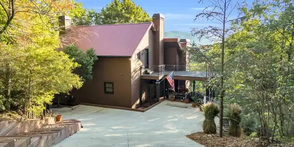 521 Lower Prince Mountain Road